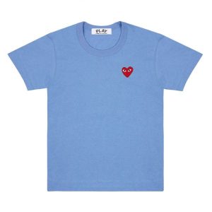 T-SHIRT COLORÉ BASIQUE PLAY EMBLÈME ROUGE